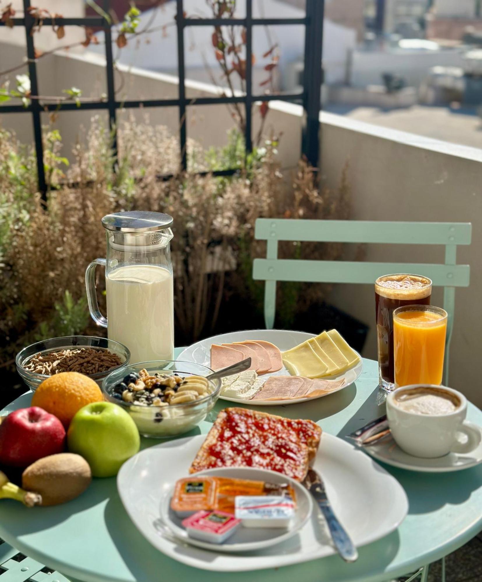 Belle - Luxury At Monastiraki Railway Station Hotel