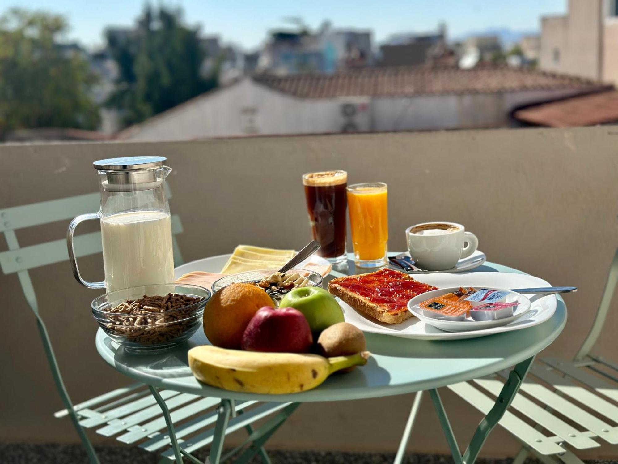 Hotel Belle - Luxury At Monastiraki Railway Station